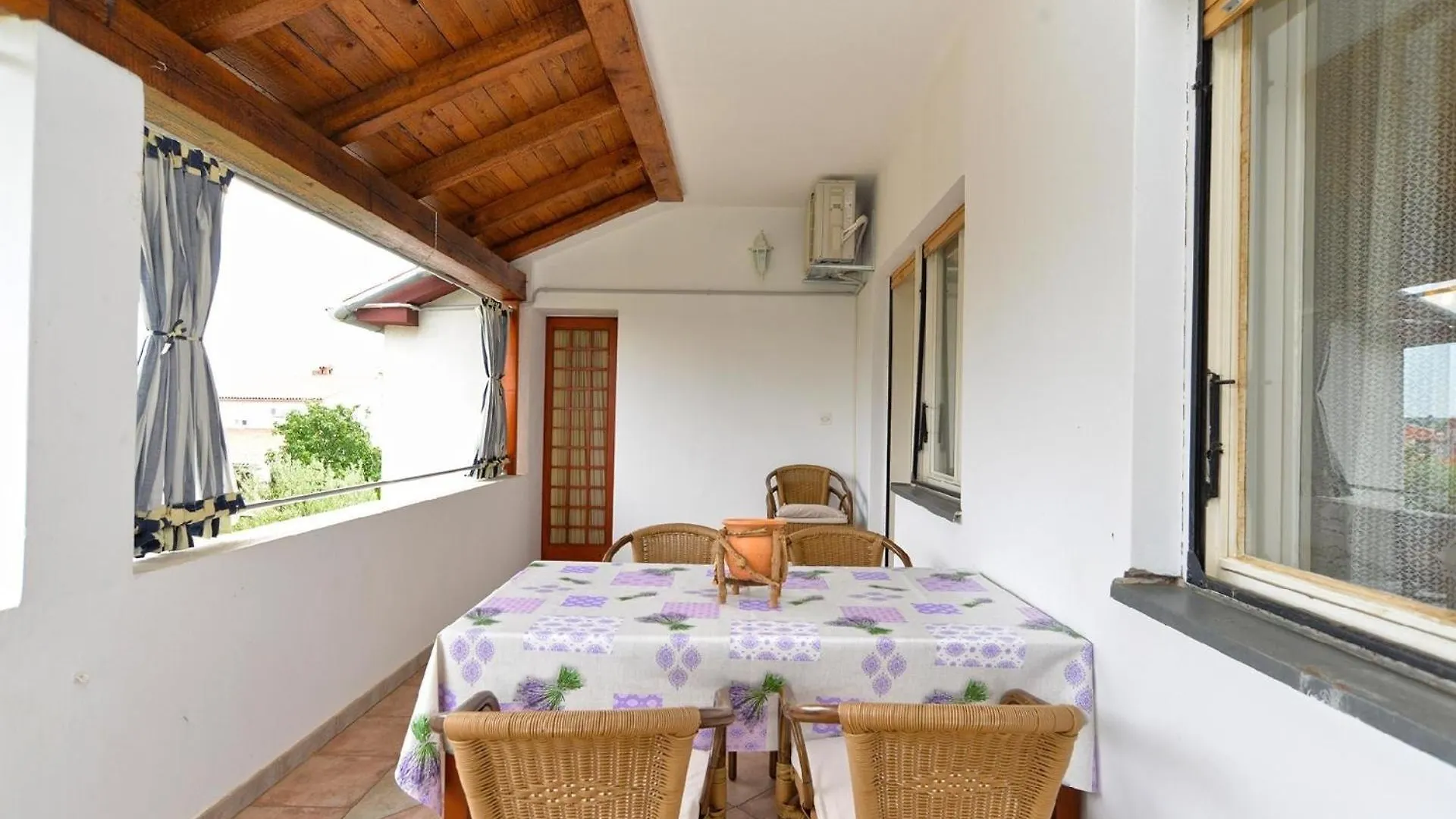 Ferienwohnung Fuer 6 Personen Ca 85 Qm In Fazana-Surida, Istrien Istrische Riviera Valbandon